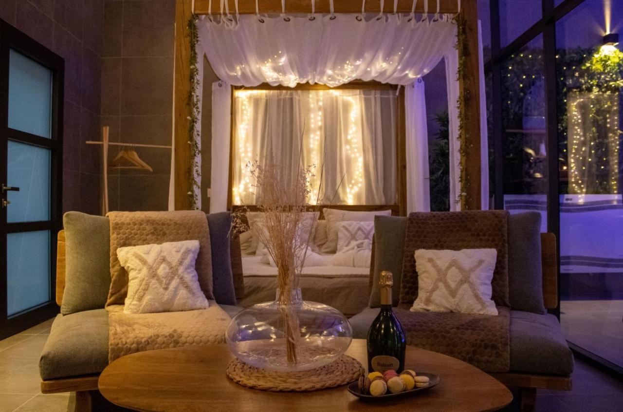 Le Bois Boheme- Suite & Spa Privatif Ним Екстериор снимка